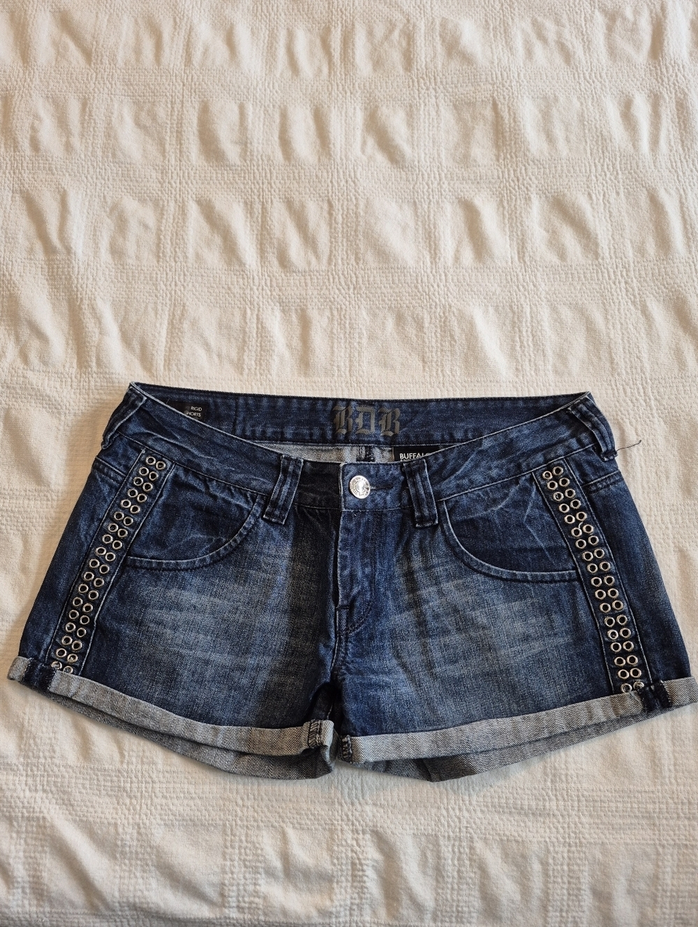 Buffalo David Bitton women's 29 Pinto low rise rigid jean shorts VGUC